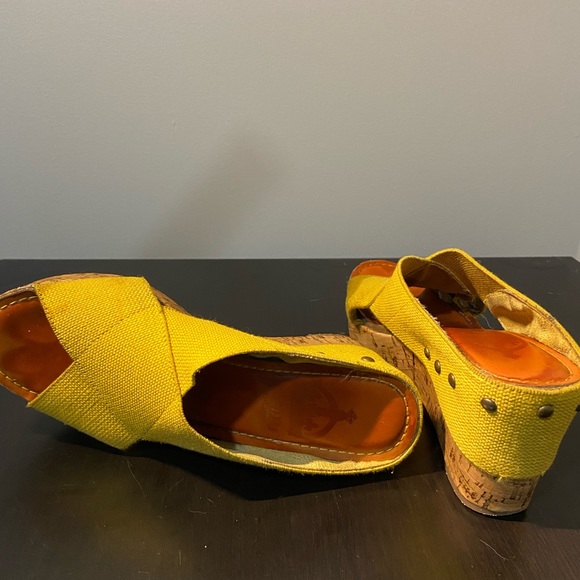 comfortable sandals for summer - Picture 1 of 6